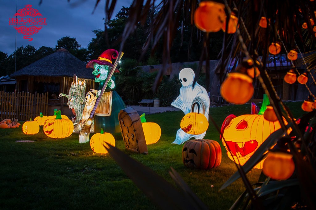 west midland safari park lantern festival